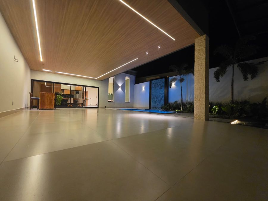 Casa Alto Padr�o - Venda - Sodr� - Rifaina - SP