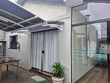 Casa com ponto comercial no JD. Brasilandia 1
