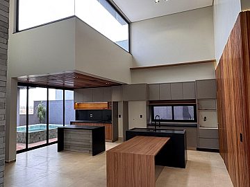 CONDOM�NIO VILLA DI CAPRI