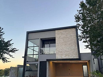 Casa Alto Padr�o � Venda